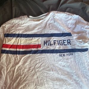 Mens 1X Tommy Hilfiger Tee.